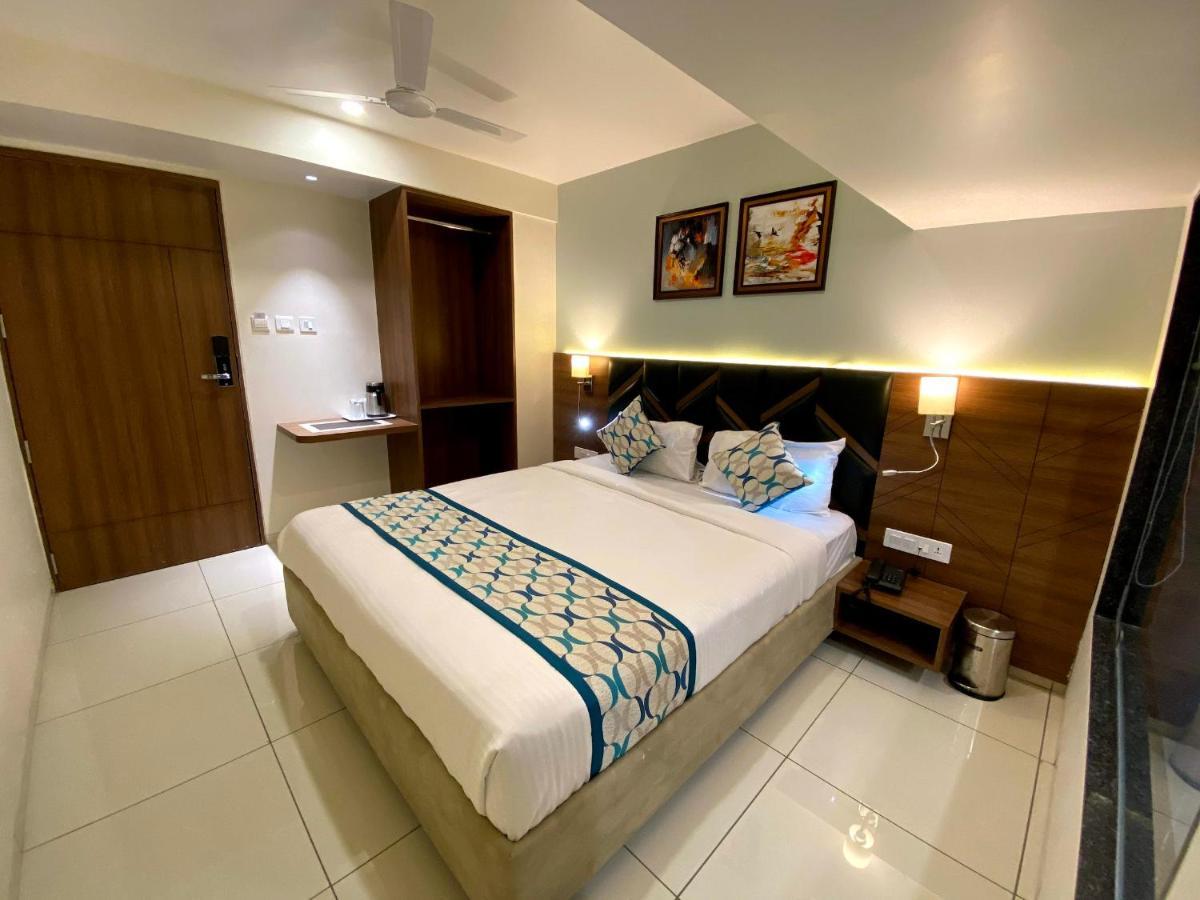 Hotel Unique By Apex Vadodara Luaran gambar